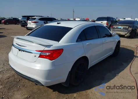 2013 Chrysler 200 Touring из США, поврежденный, VIN 1C3CCBBB7DN570203